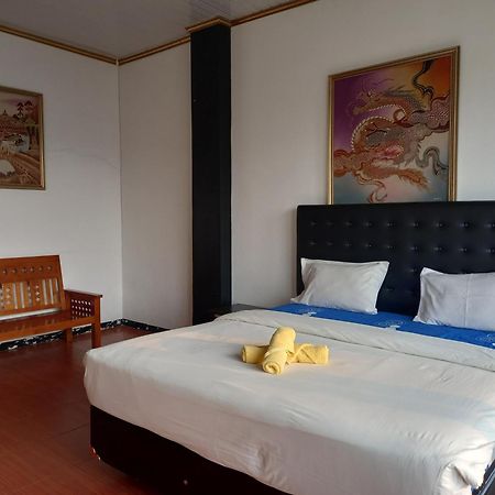 Dc Hotel & Hostel ลาบวนบาโจ ภายนอก รูปภาพ