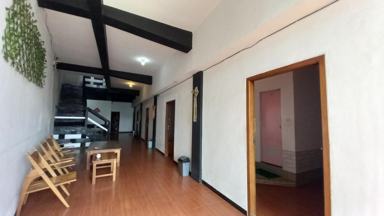 Dc Hotel & Hostel ลาบวนบาโจ ภายนอก รูปภาพ