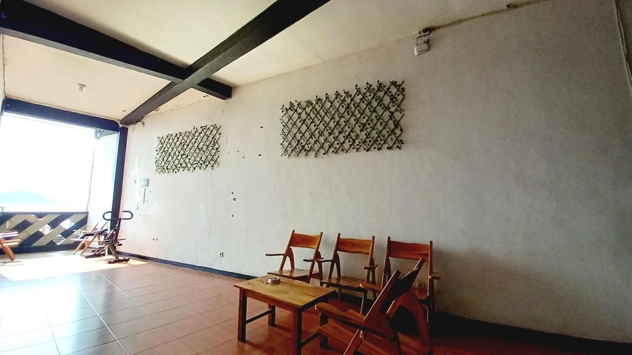Dc Hotel & Hostel ลาบวนบาโจ ภายนอก รูปภาพ