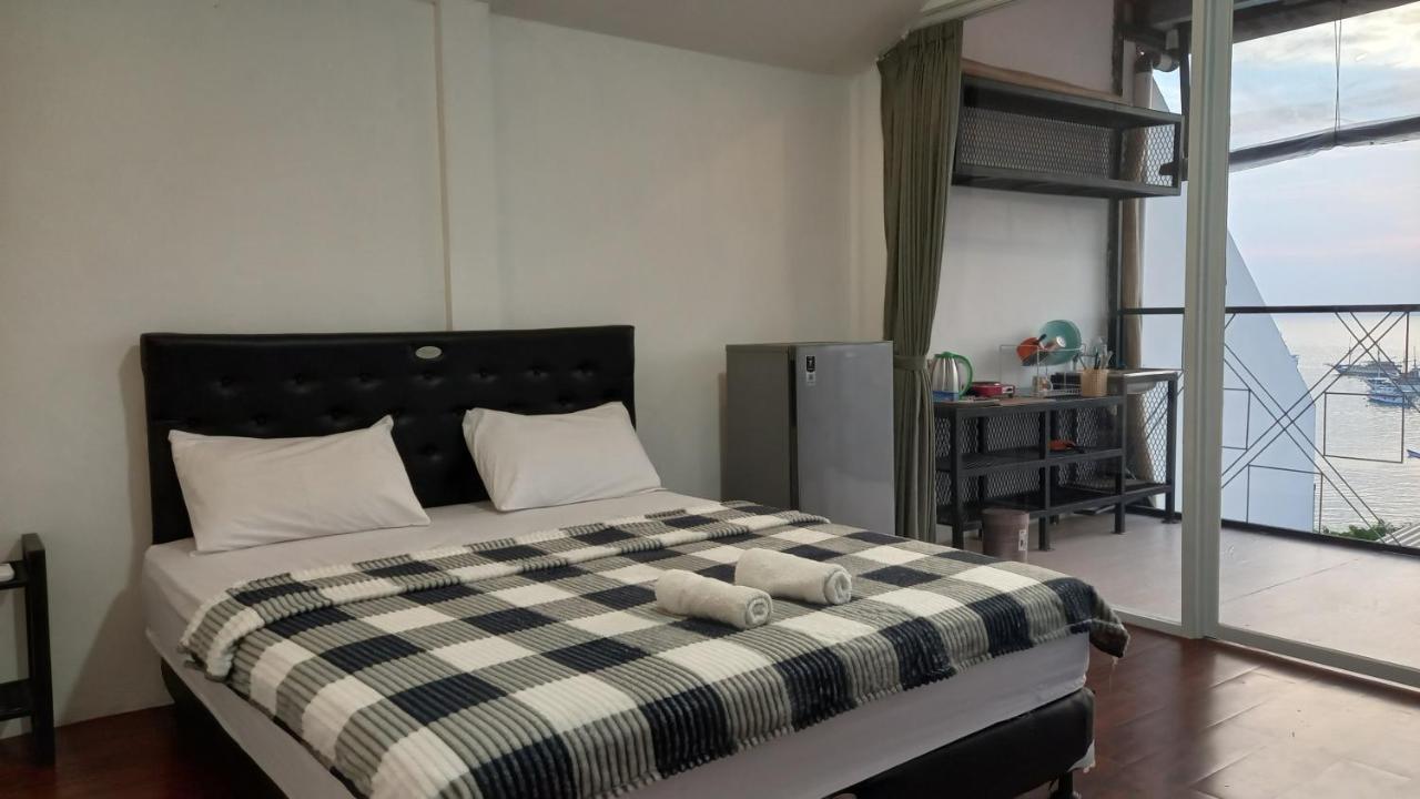 Dc Hotel & Hostel ลาบวนบาโจ ภายนอก รูปภาพ