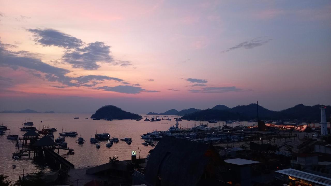 Dc Hotel & Hostel ลาบวนบาโจ ภายนอก รูปภาพ