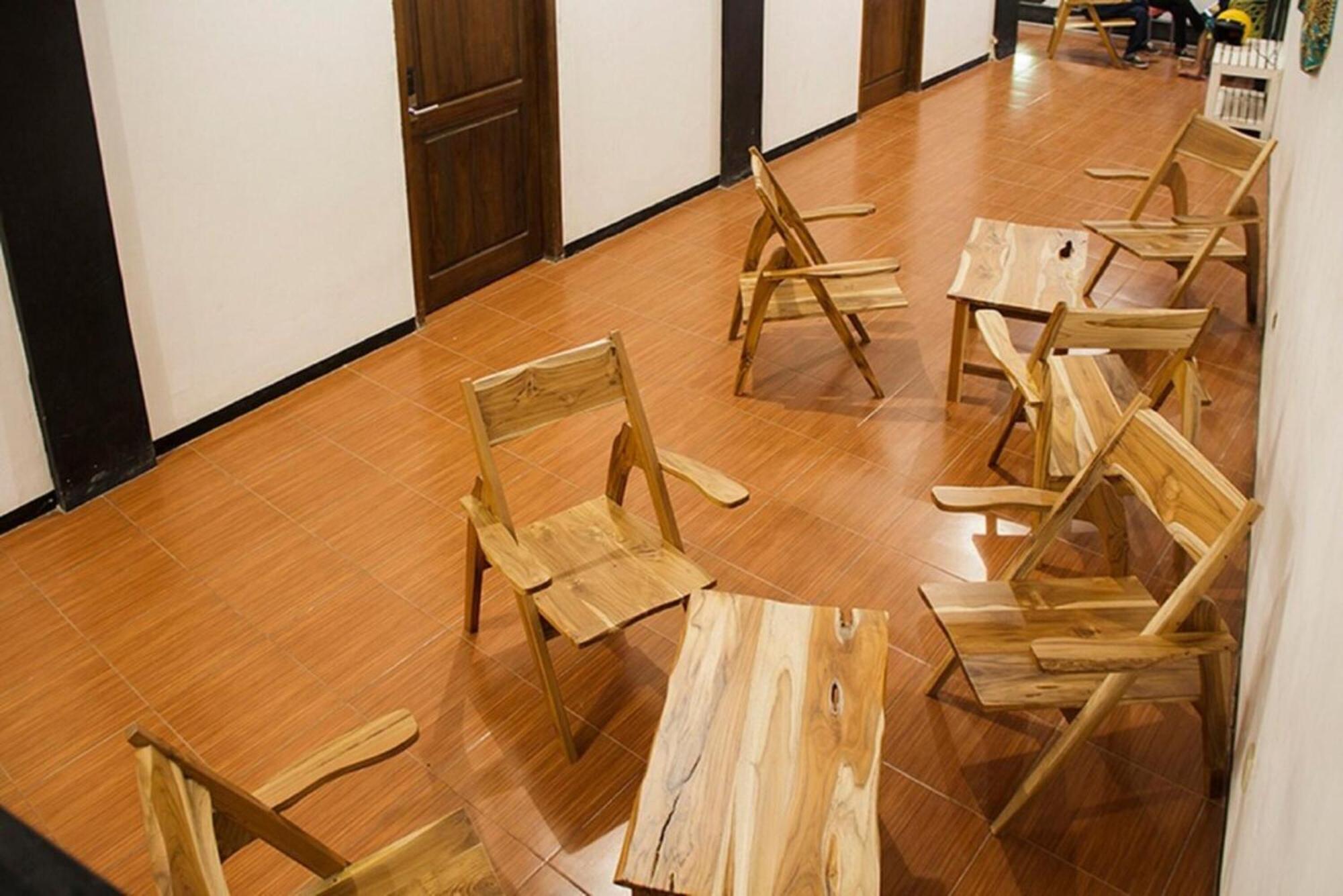 Dc Hotel & Hostel ลาบวนบาโจ ภายนอก รูปภาพ