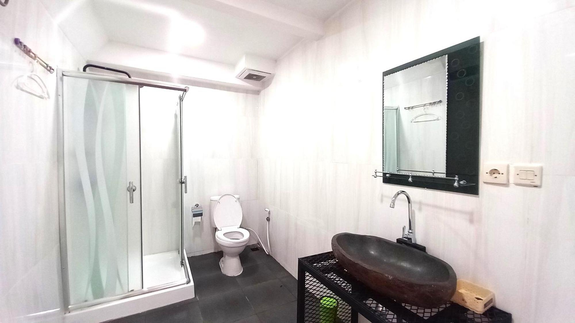 Dc Hotel & Hostel ลาบวนบาโจ ภายนอก รูปภาพ